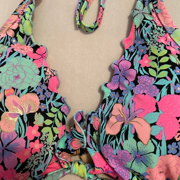 Multi-Colored Floral Underwire Bikini Top - Picture 5 of 9